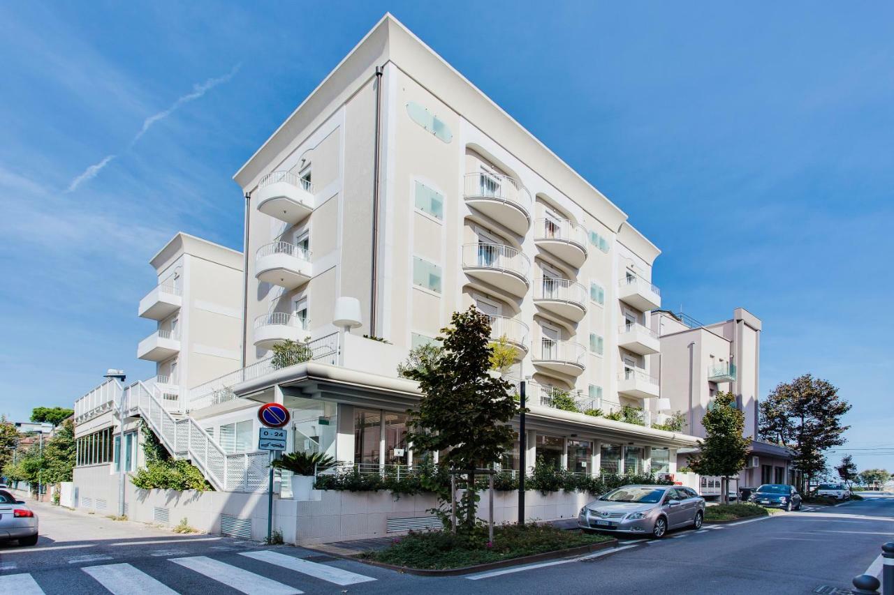 Hotel Villa Marina Wellness Spa Rimini Exterior photo
